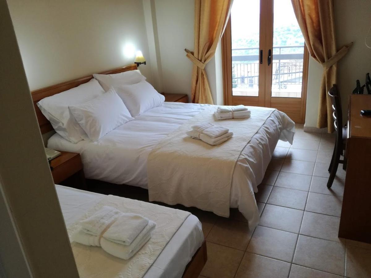 Parnon Hotel Agios Petros  Eksteriør billede
